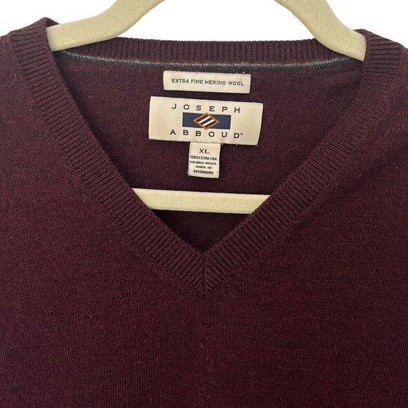 Joseph Abboud Mens XL Extra Fine Merino Wool Pullover Sweater Purple V Neck Flaw - Picture 2 of 9